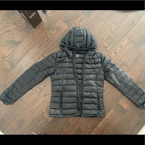 Aritzia TNA Packable Goose-down jacket